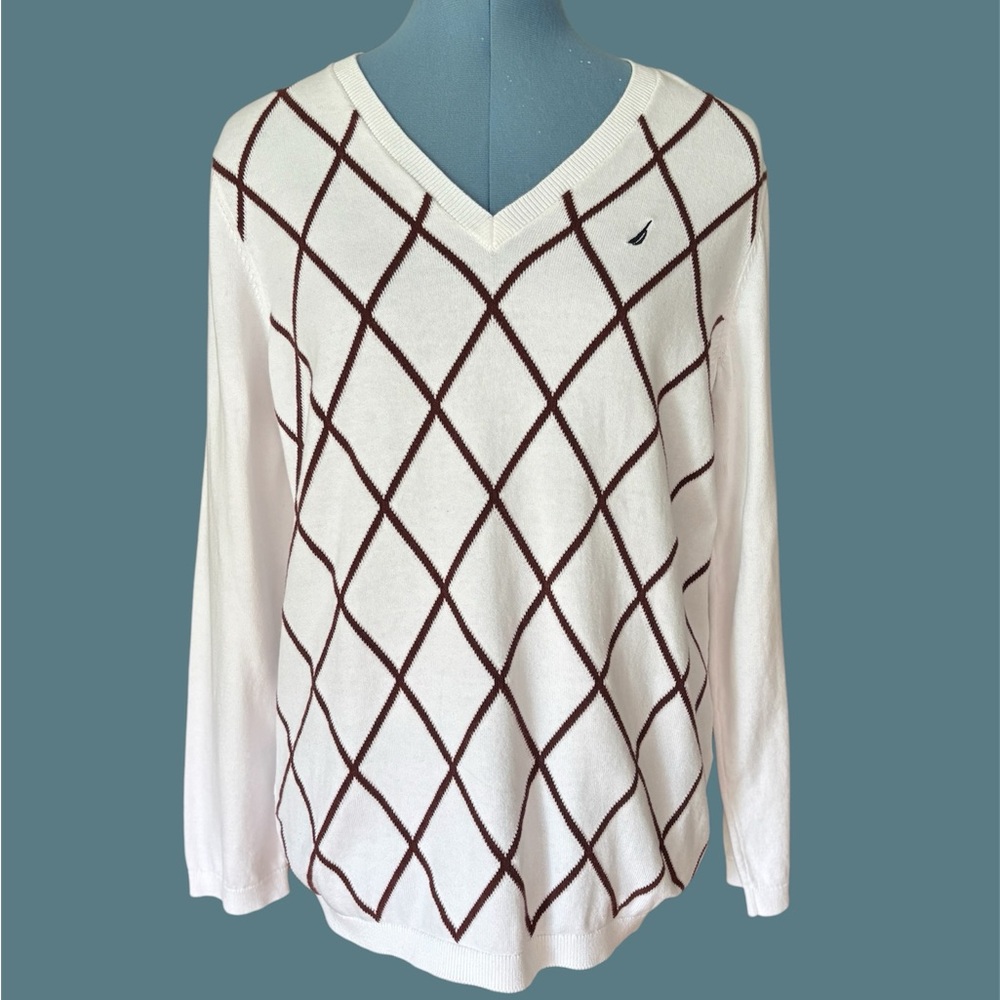 Nautica 100% lightweight cotton pullover sweater. V-neck. Size M
